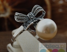 KOKARDA - srebrny pierścionek z perłą