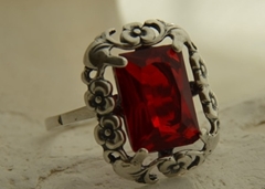 MANUELA - srebrny pierścionek z rubinem