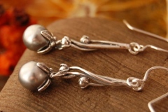 MARANO - srebrne kolczyki z szarymi perłami 