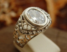 MISSANDEI - srebrny pierścień z cyrkoniami