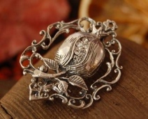 IGLESIA - srebrna broszka z kryształkami Swarovskiego 