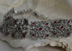 CESARTA - srebrna bransoletka z rubinem i perłami