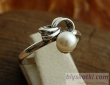 SILVES - srebrny pierścionek z perłami