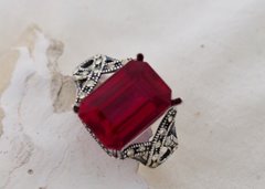 Płomień Mozambiku Pierścionek z Naturalym rubinem