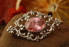 CAMPO - srebrna broszka z różowym kryształem 